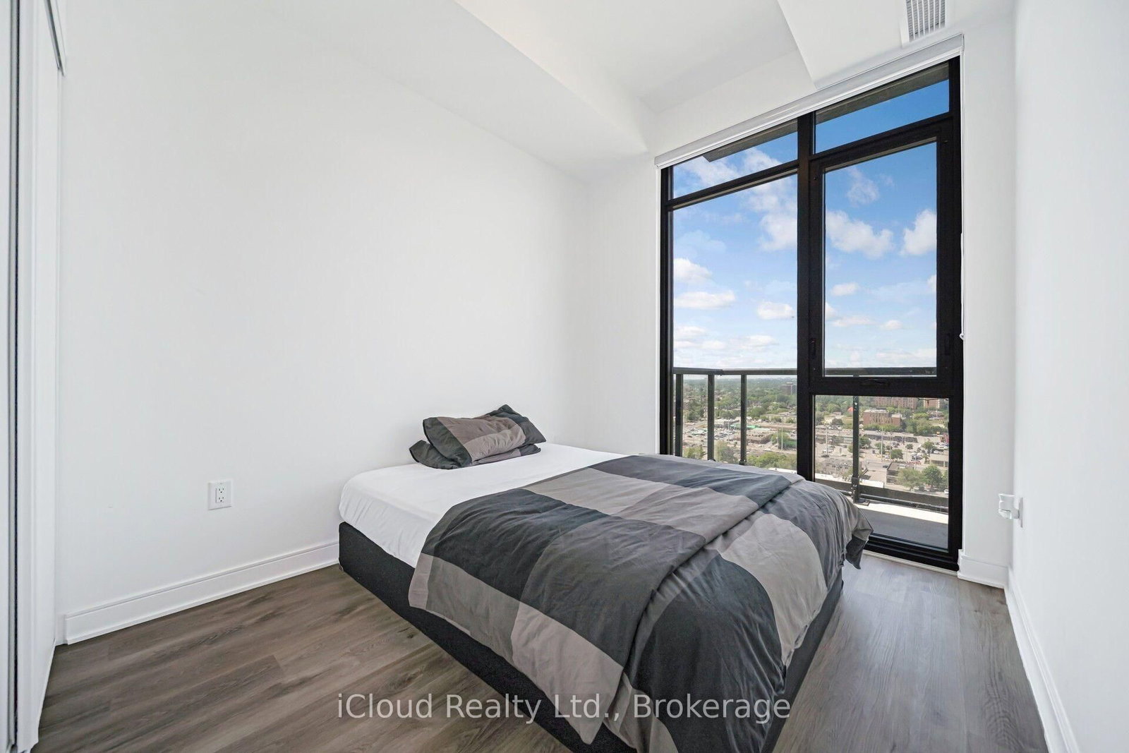 1714-86 Dundas St, Mississauga, view 35