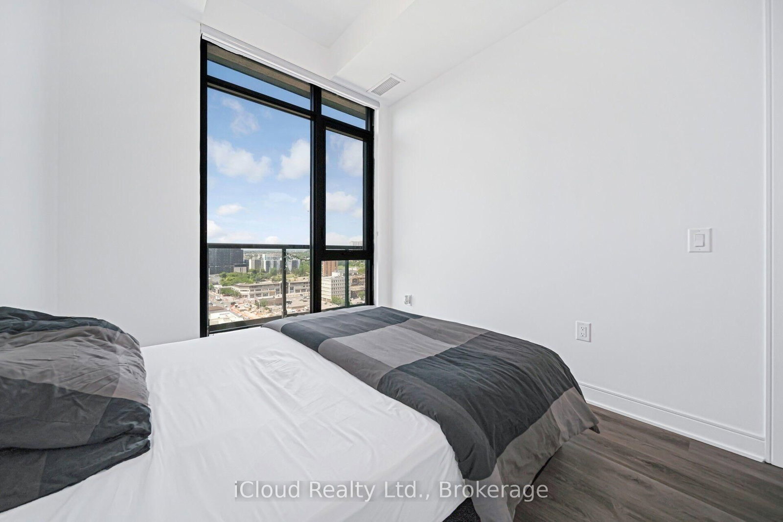 1714-86 Dundas St, Mississauga, view 38