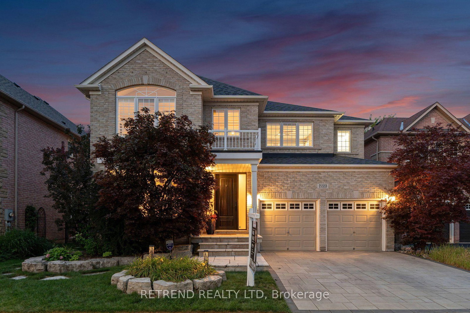 2223 Wuthering Heights Way • Oakville, ON photo 1