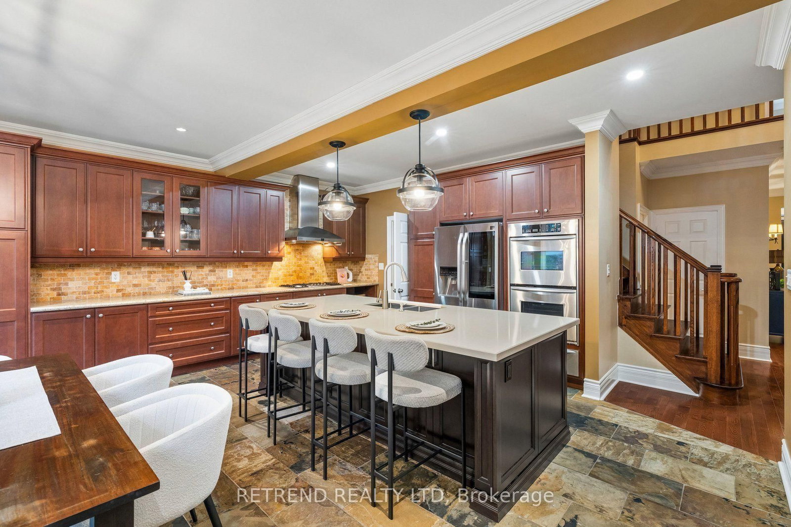 2223 Wuthering Heights Way • Oakville, ON photo 15
