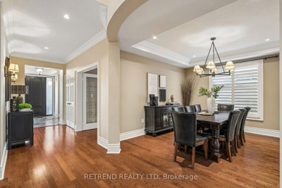 2223 Wuthering Heights Way • Oakville, ON photo 9