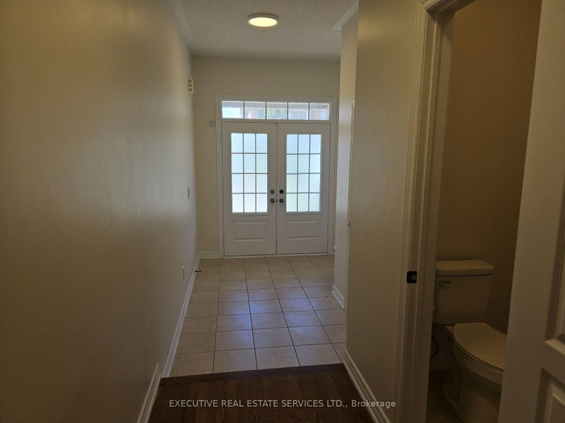 27 Durango Drive W