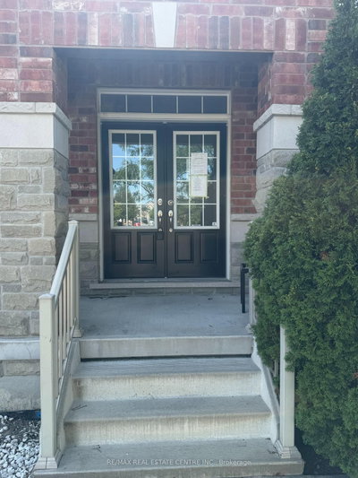 13 Oswald Road • Brampton, ON photo 2