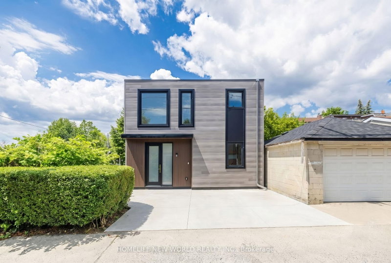 Laneway - 679 Gladstone Avenue