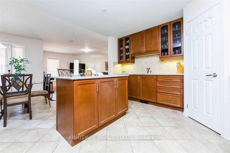 31 Bleasdale Avenue S S