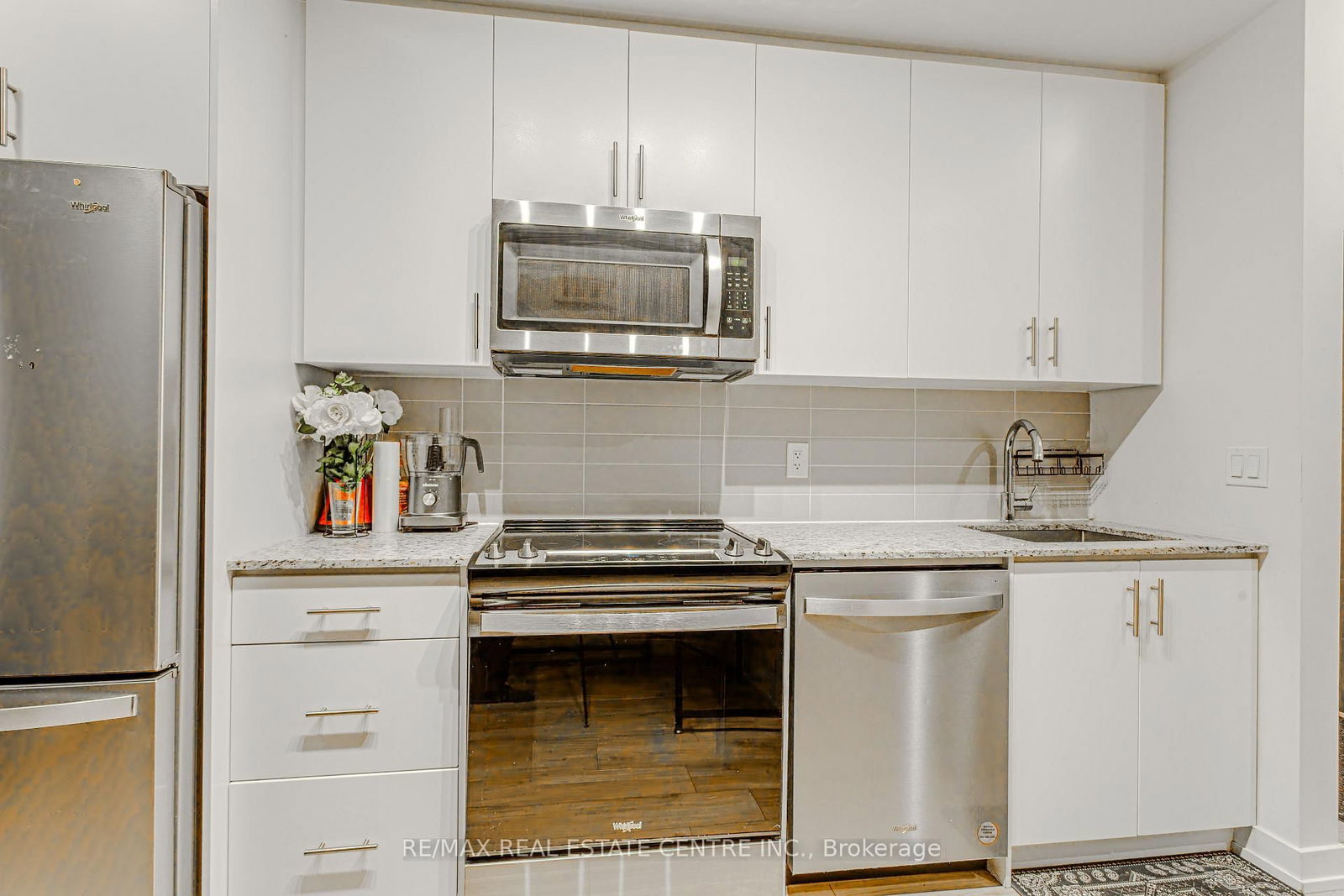 345 Wheat Boom Drive • ##102 • Oakville, ON photo 12