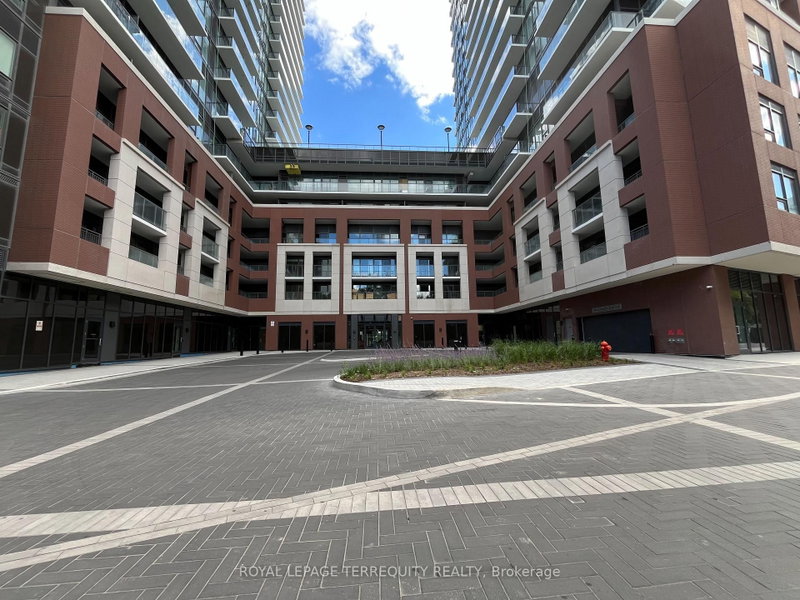 1015 - 4010 Eglinton Avenue W