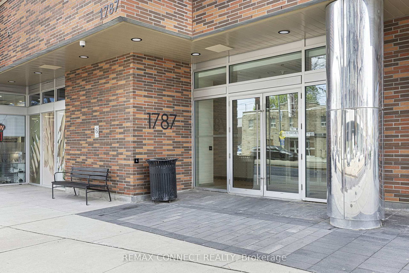 1787 St Clair Avenue W • #321 • Toronto, ON photo 27