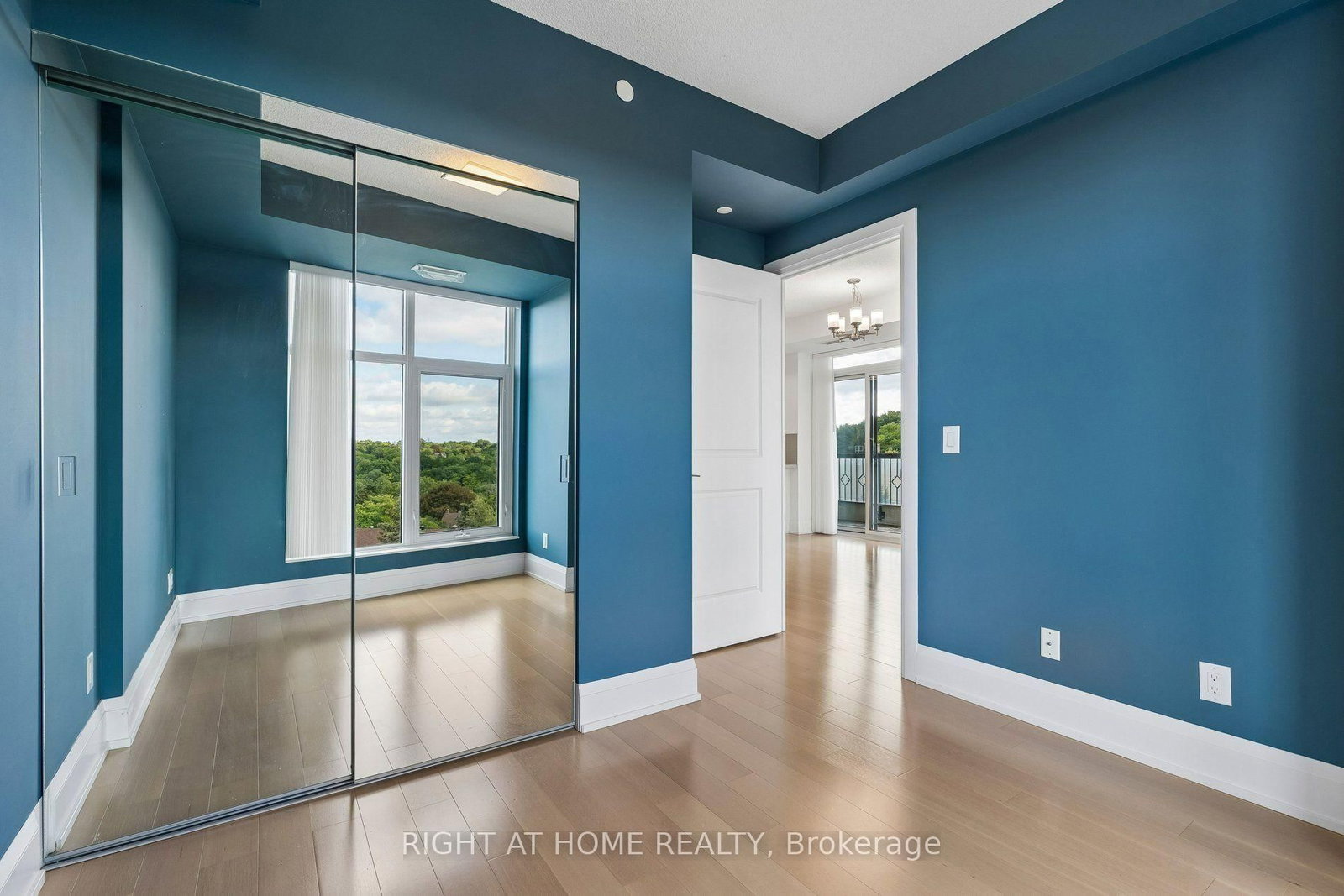 2 Old Mill Drive • #717 • Toronto, ON photo 11