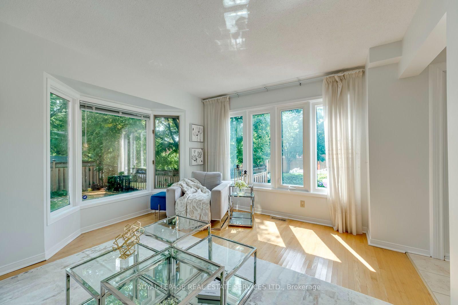 2101 Galena Crescent • Oakville, ON photo 7