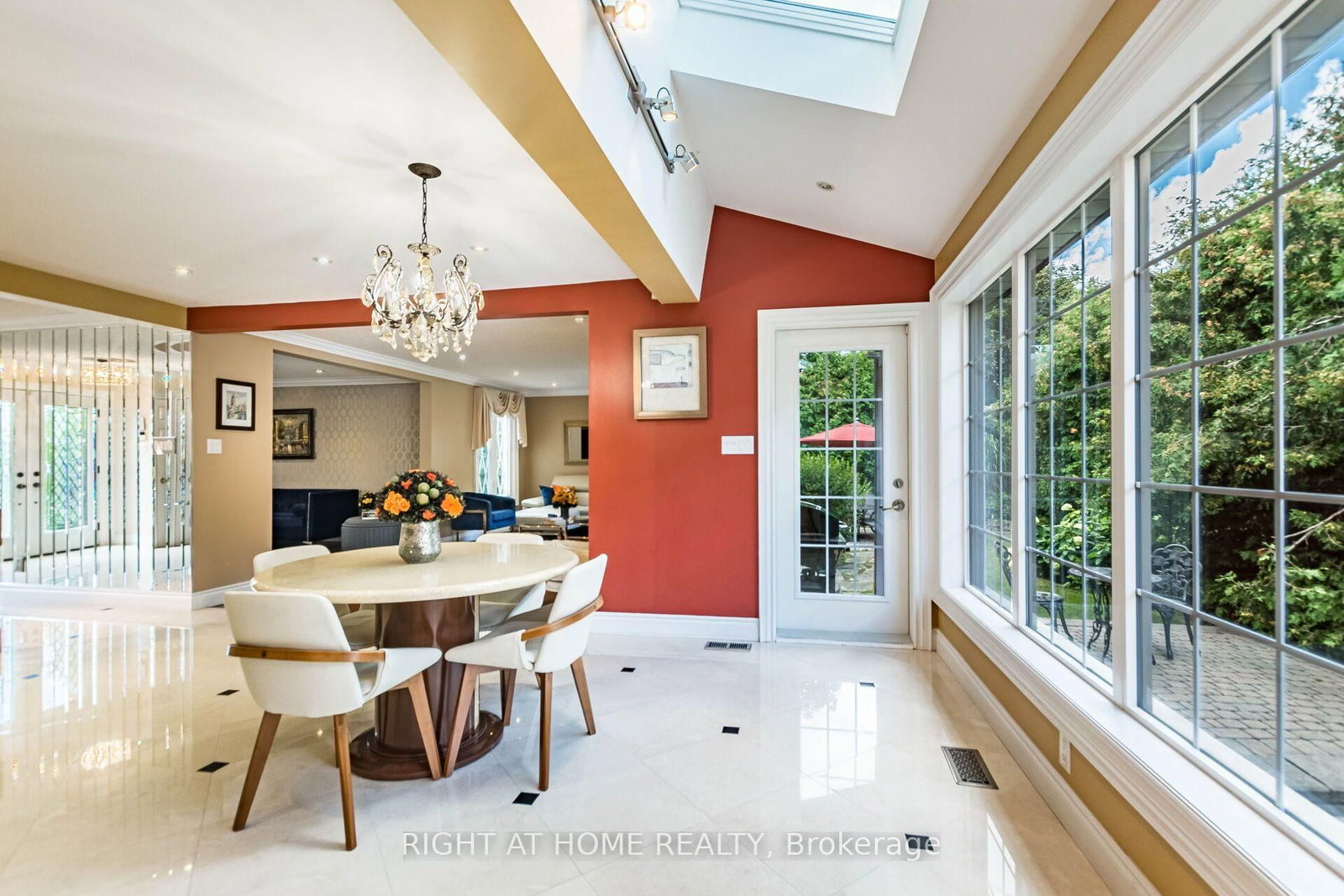 2029 Saint Andrew's Place • Mississauga, ON photo 16