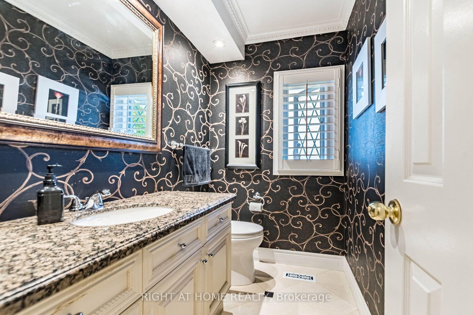 2029 Saint Andrew's Place • Mississauga, ON photo 22