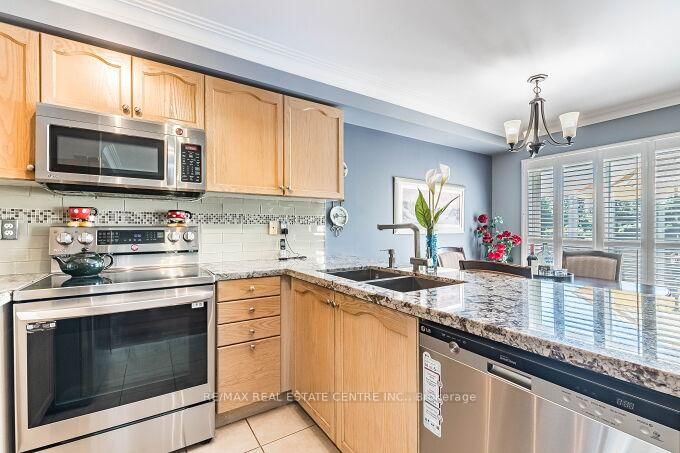 4782 James Austin Drive • Mississauga, ON photo 18