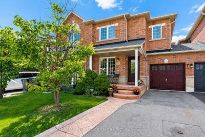 4782 James Austin Drive • Mississauga, ON photo 2