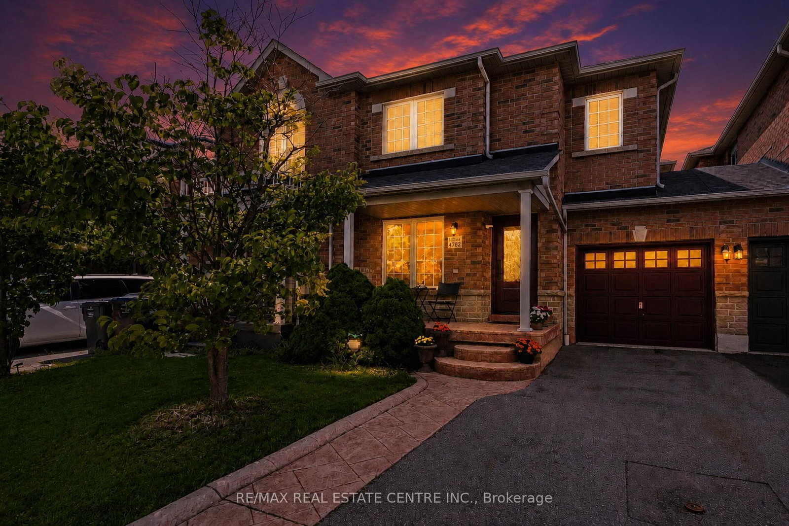4782 James Austin Drive • Mississauga, ON photo 3