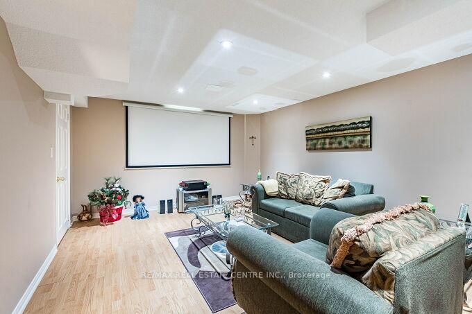 4782 James Austin Drive • Mississauga, ON photo 40