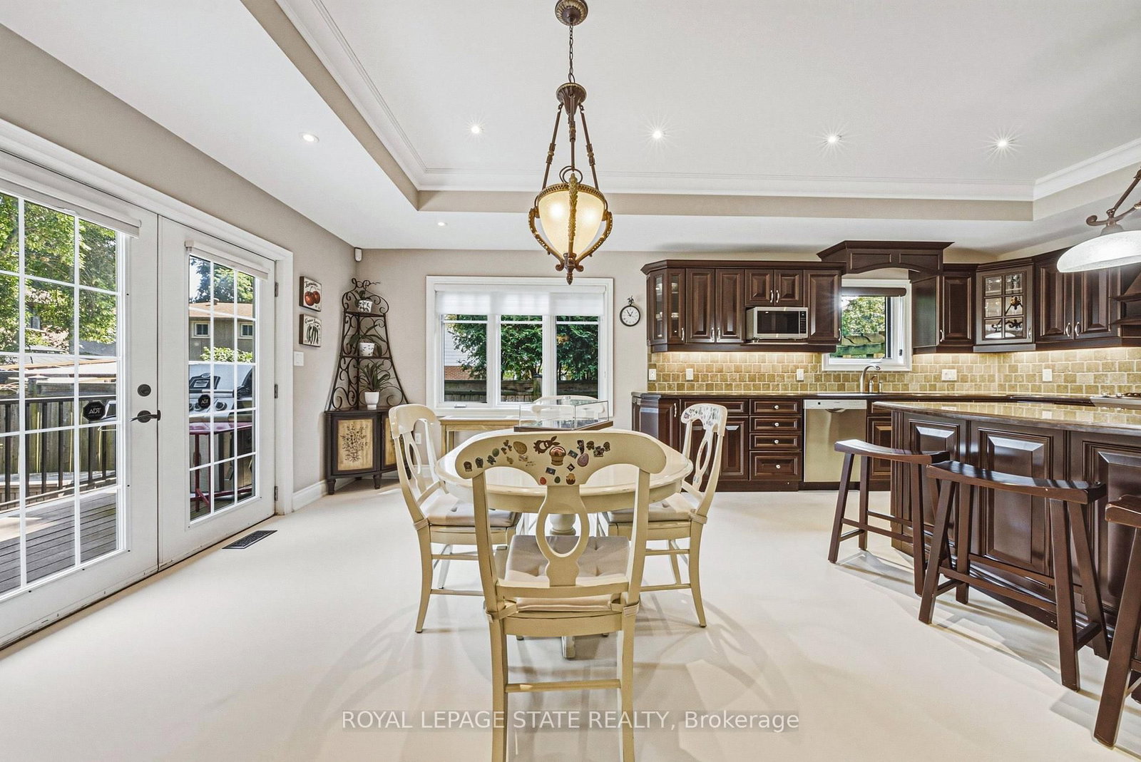 231 Pine Cove Road • Burlington, ON photo 13