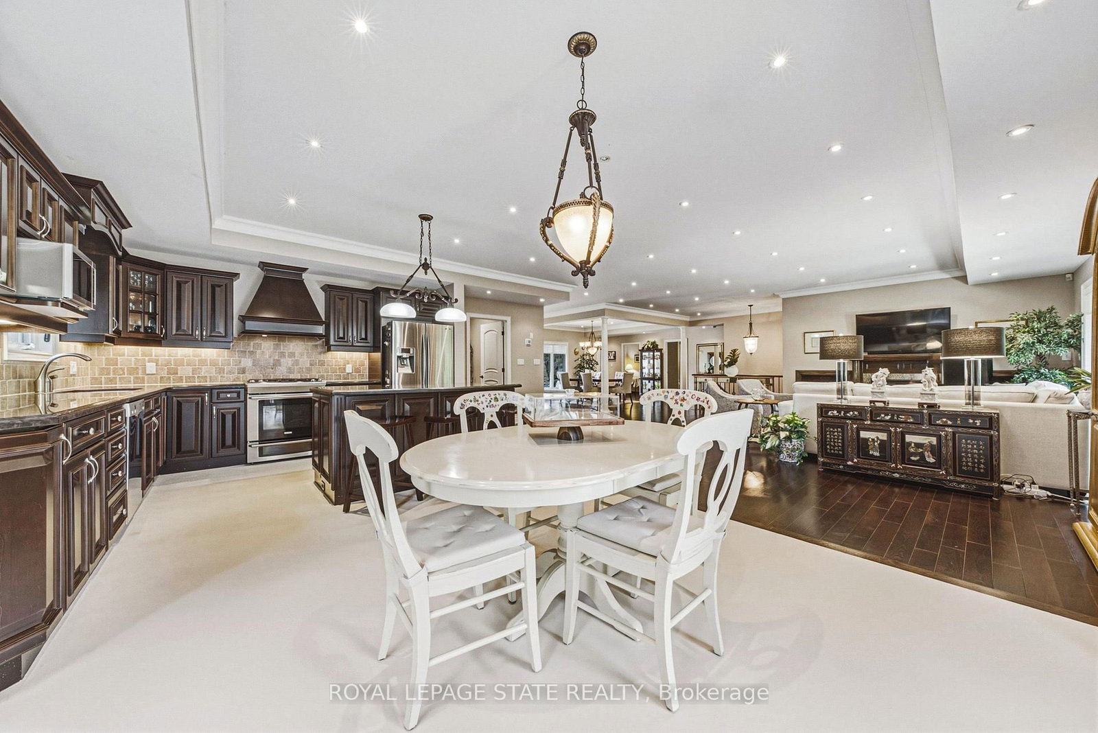 231 Pine Cove Road • Burlington, ON photo 14