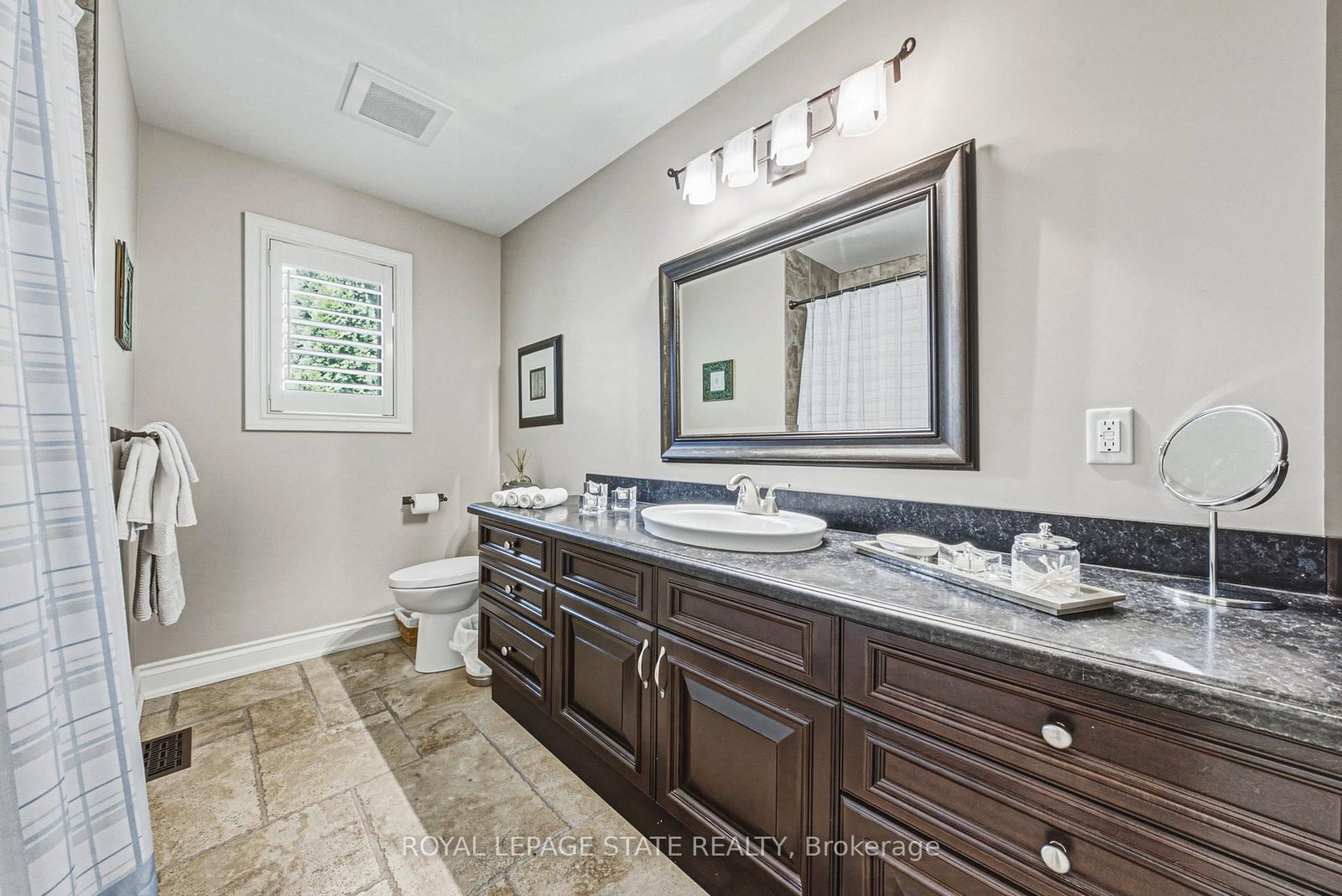 231 Pine Cove Road • Burlington, ON photo 22