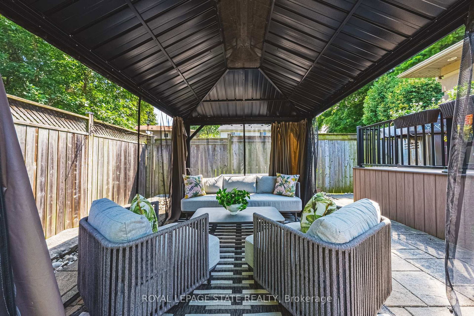 231 Pine Cove Road • Burlington, ON photo 39