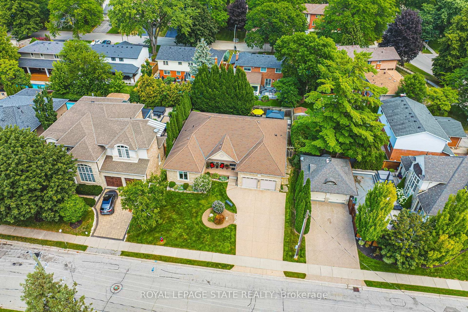 231 Pine Cove Road • Burlington, ON photo 43