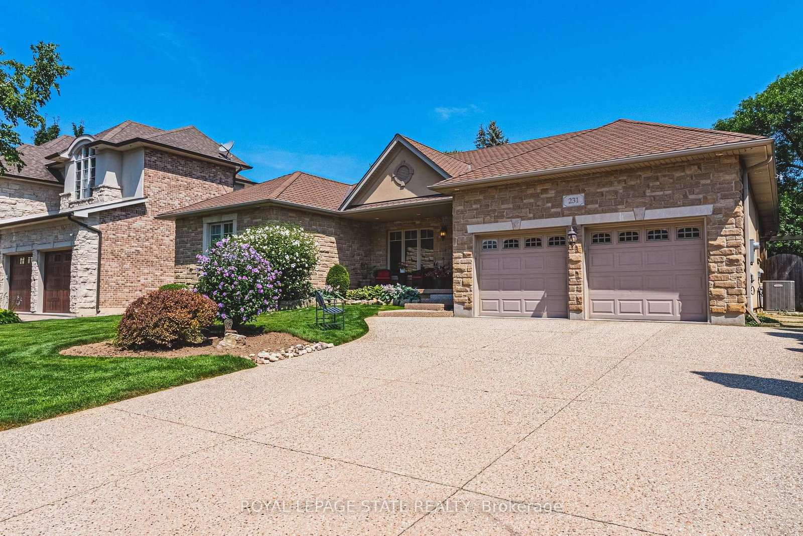 231 Pine Cove Road • Burlington, ON photo 5