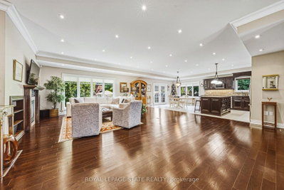 231 Pine Cove Road • Burlington, ON photo 8