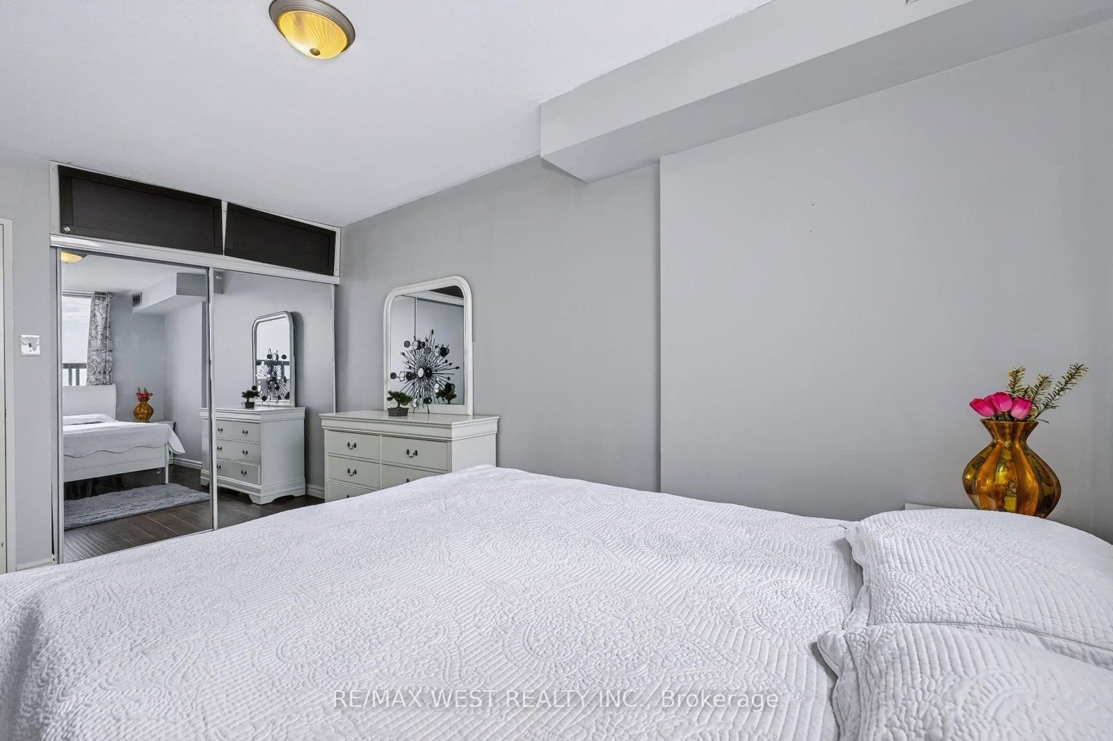 75 Emmett Avenue • #2307 • Toronto, ON photo 33