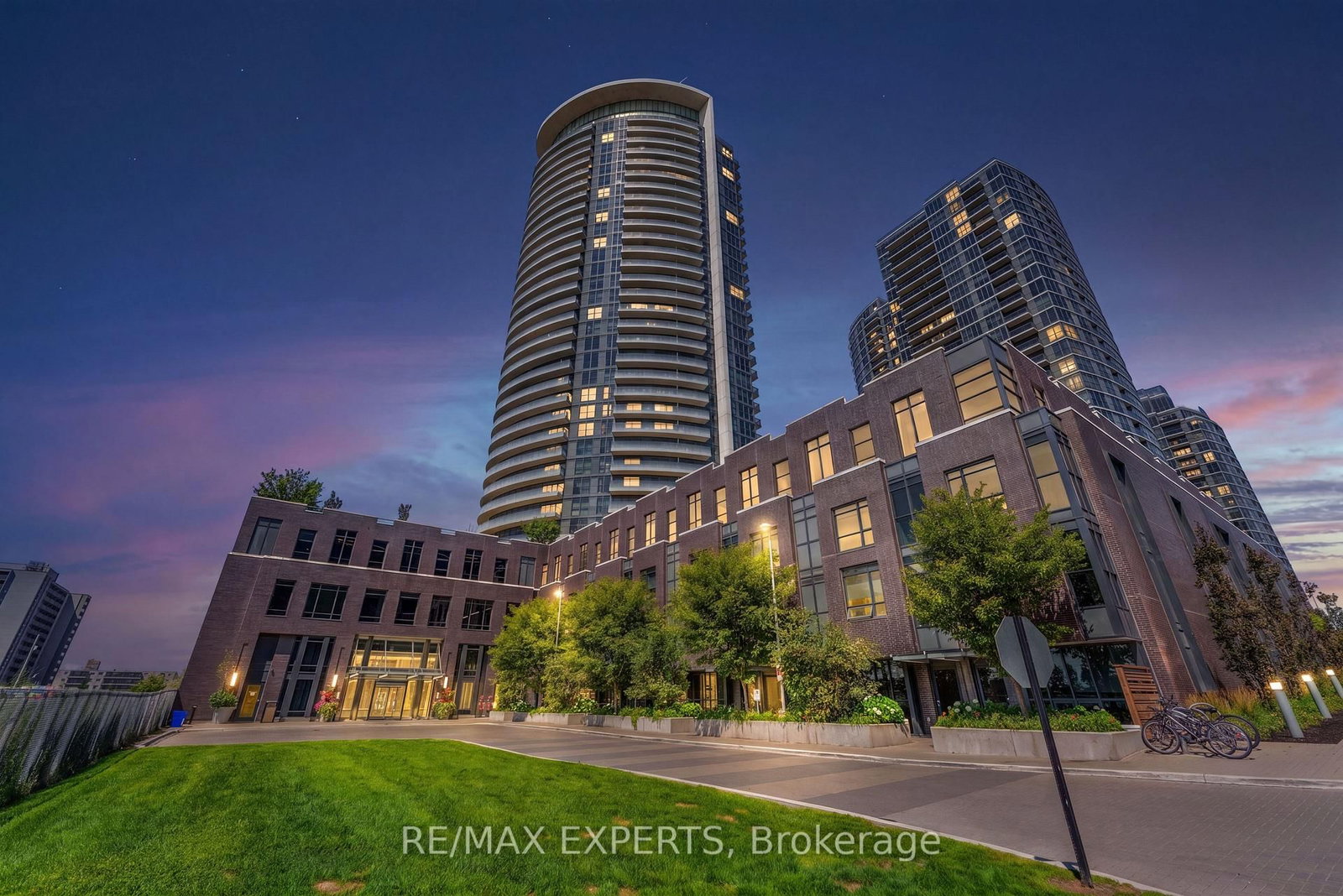 30 Gibbs Road • #1902 • Toronto, ON photo 2