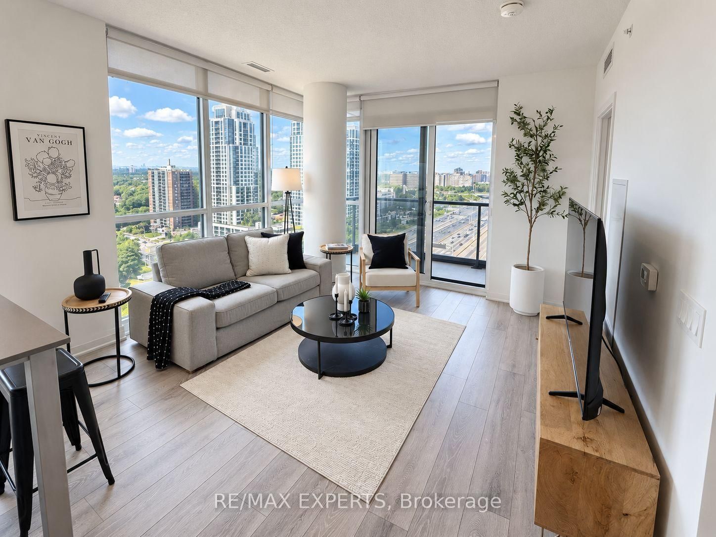 30 Gibbs Road • #1902 • Toronto, ON photo 4