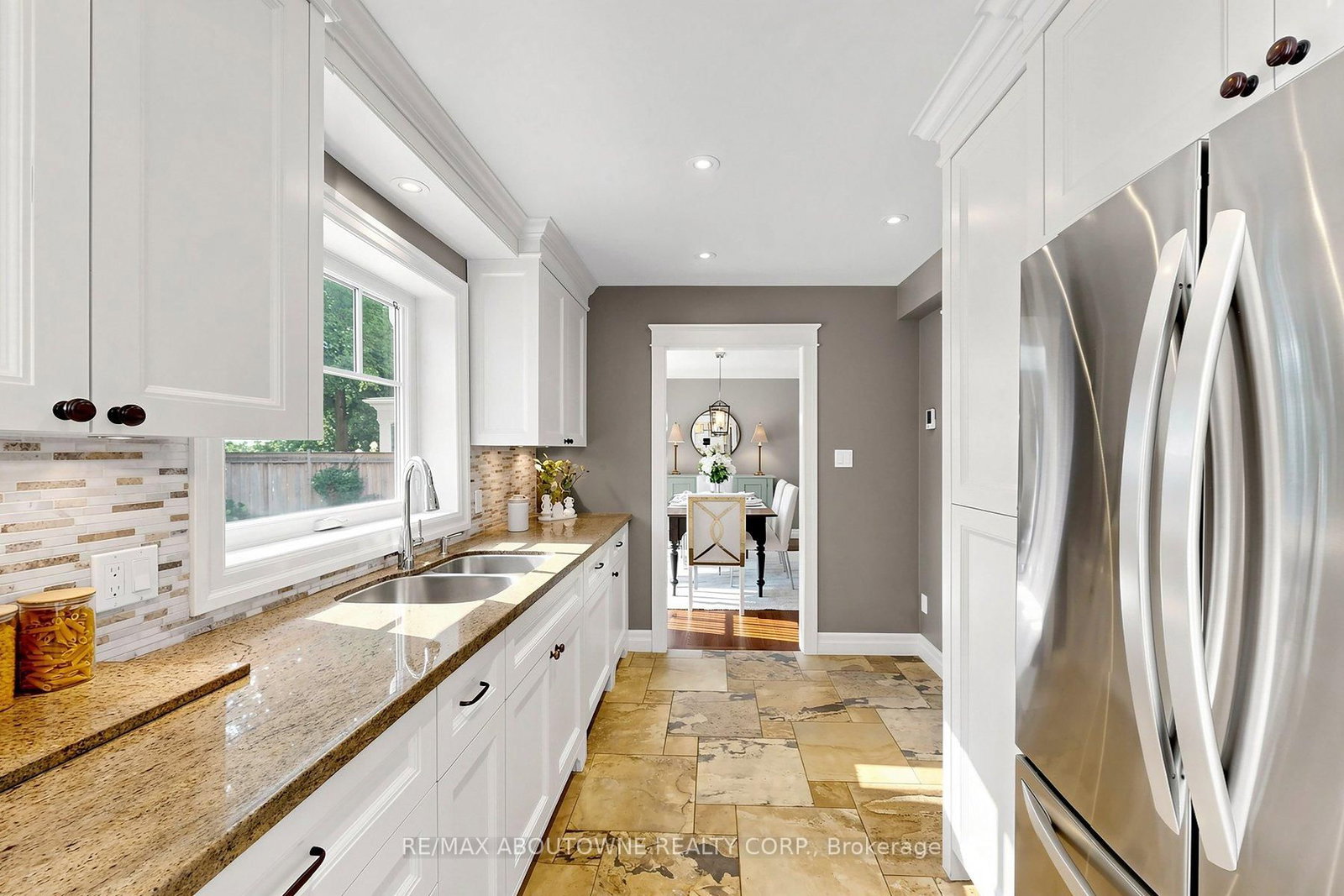 1304 Devon Road • Oakville, ON photo 14