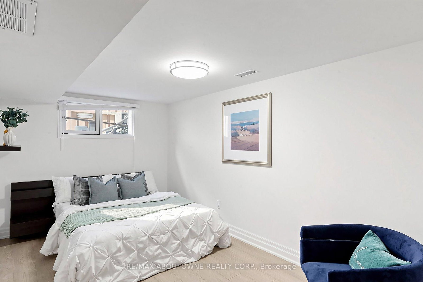 1304 Devon Road • Oakville, ON photo 36