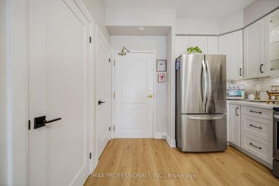 3531 Lake Shore Boulevard W • #211 • Toronto, ON photo 9
