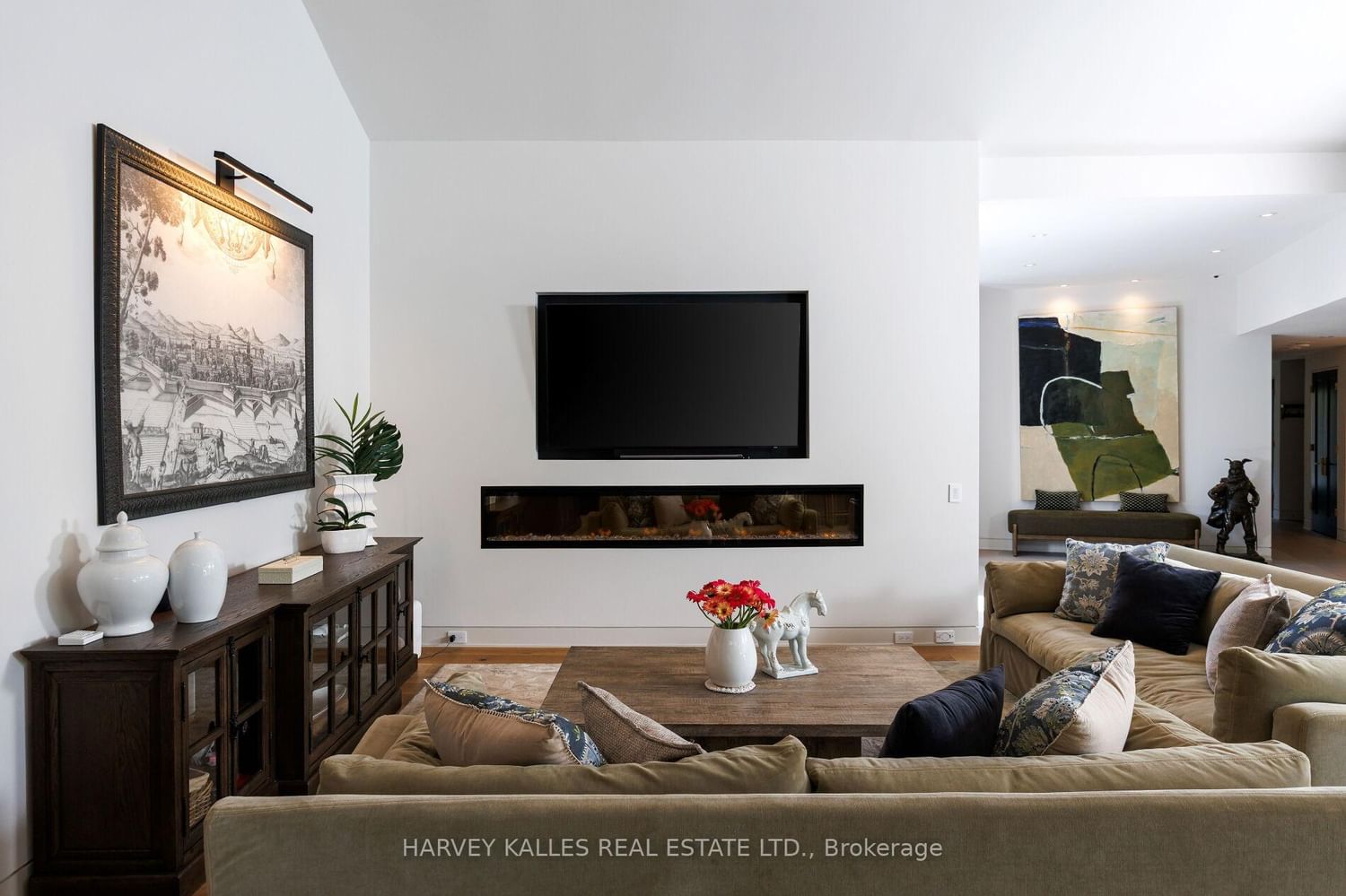 66 Thorncrest Road • Toronto, ON photo 11