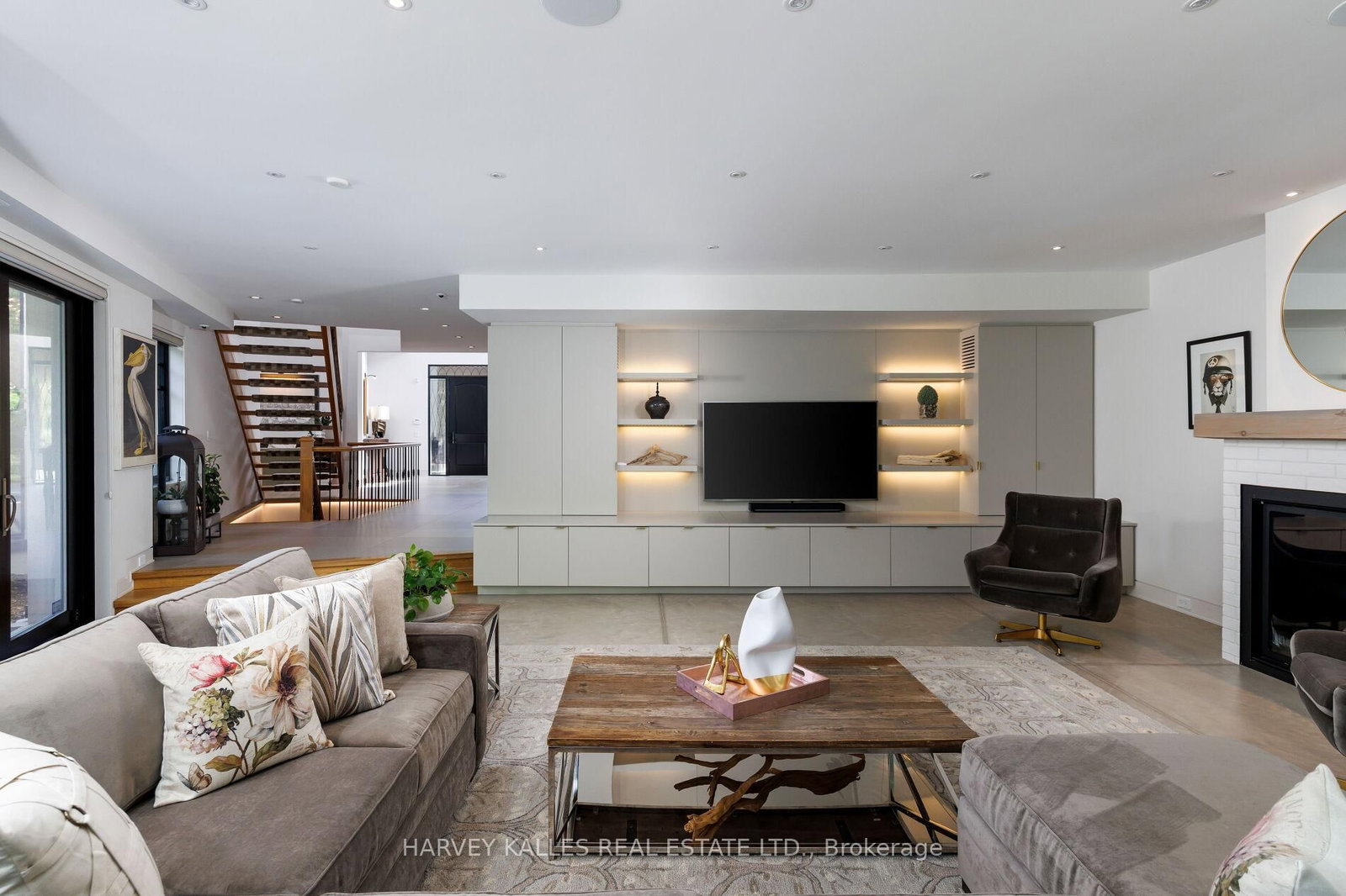 66 Thorncrest Road • Toronto, ON photo 25