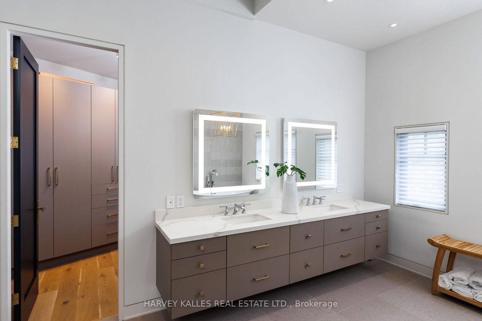 66 Thorncrest Road • Toronto, ON photo 35