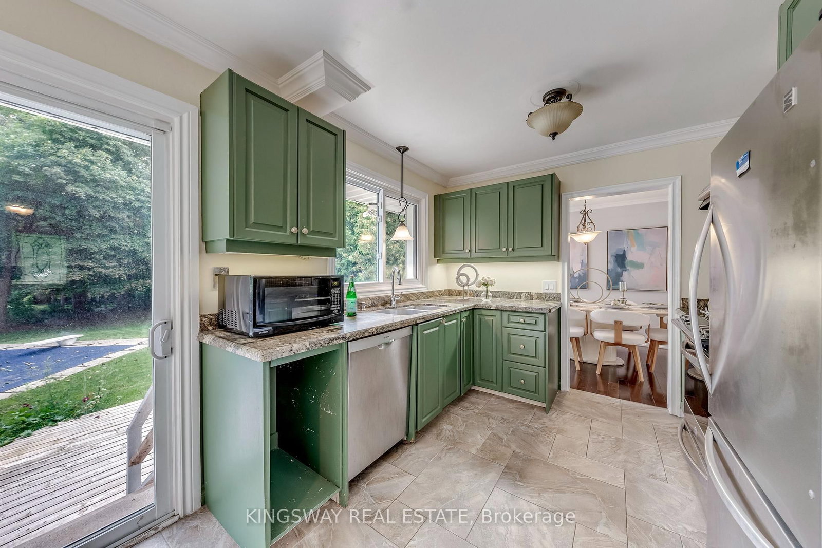 2096 Salvator Boulevard • Oakville, ON photo 16