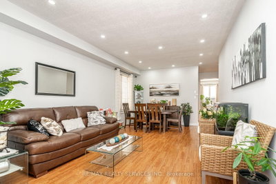 88 Sled Dog Road • Brampton, ON photo 6