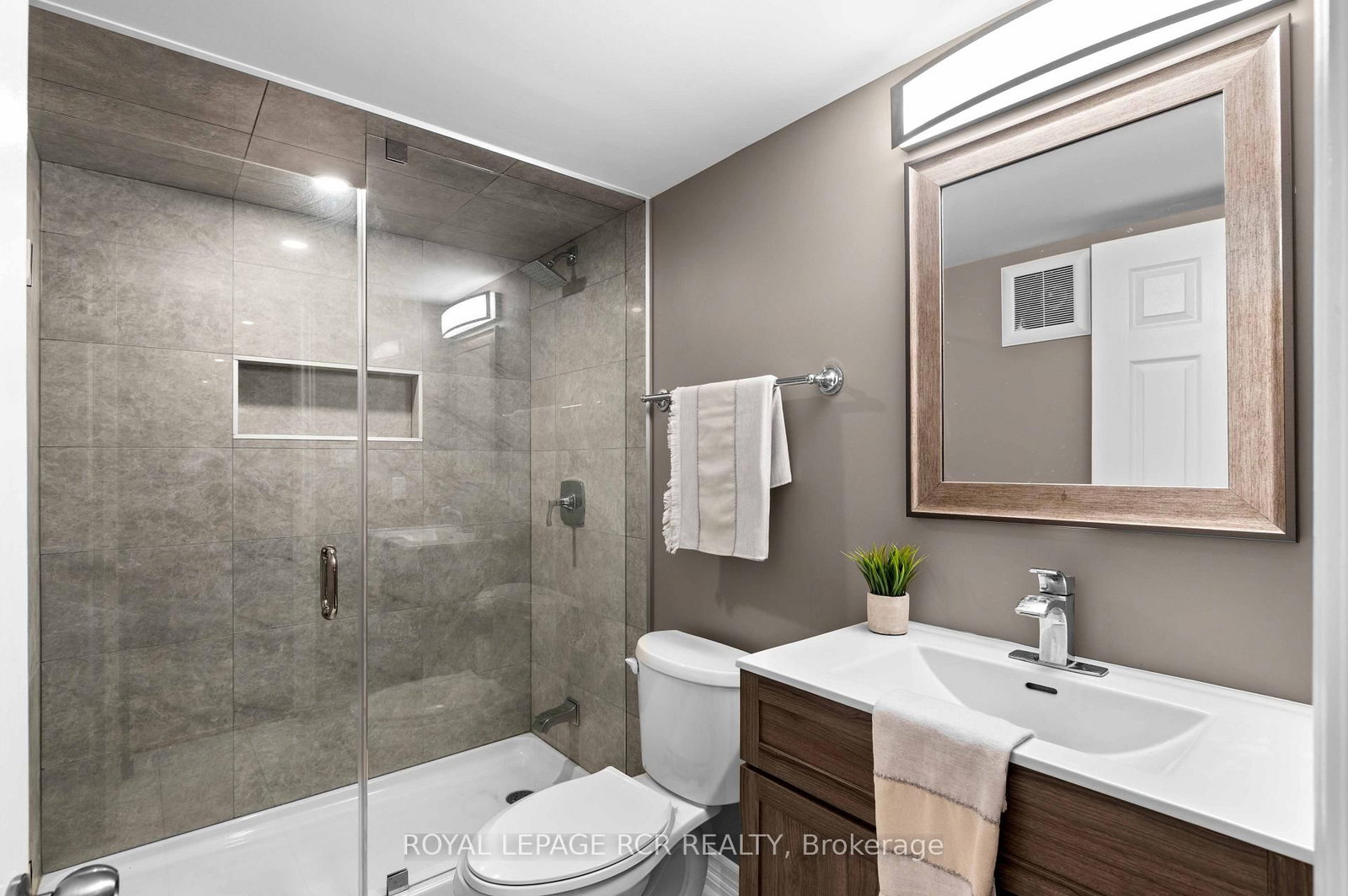 46 Hutchison Court • Orangeville, ON photo 40
