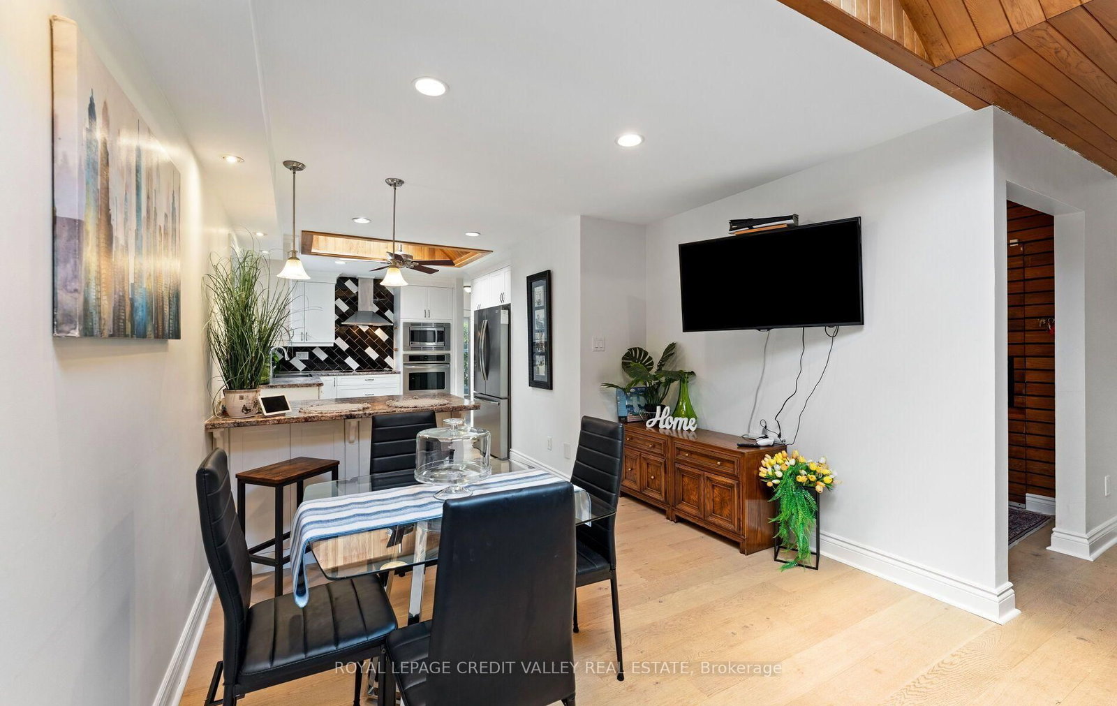 34 Abbey Road W • Brampton, ON photo 12