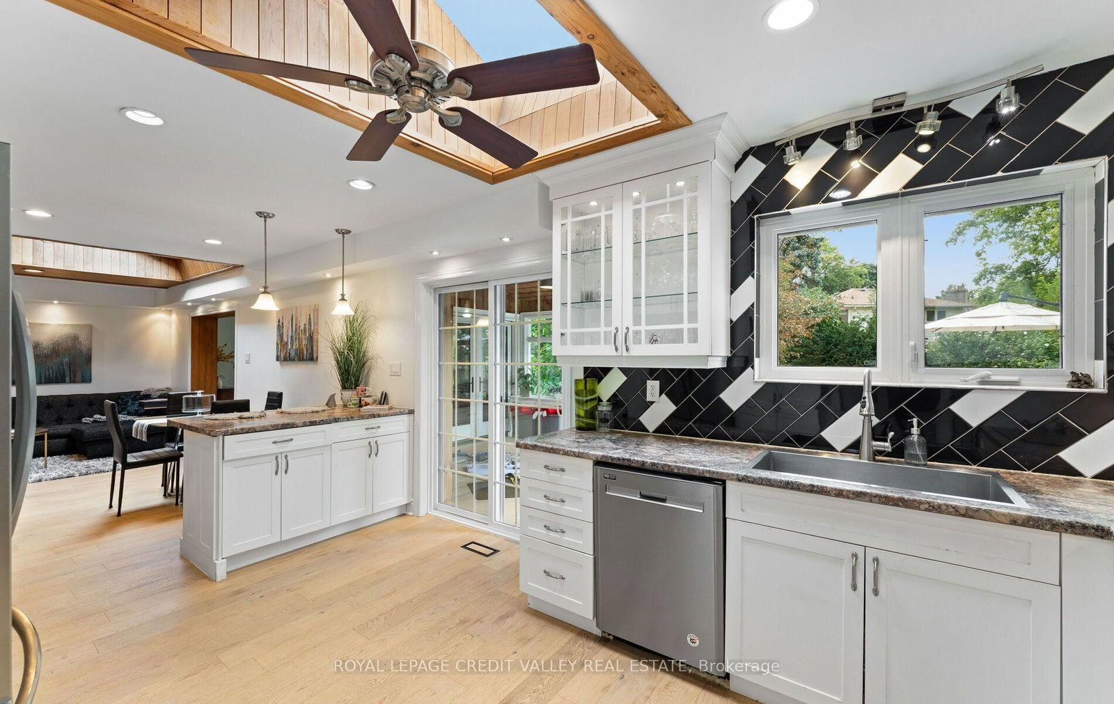 34 Abbey Road W • Brampton, ON photo 15
