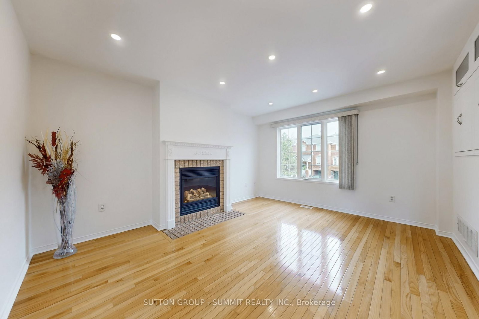 1591 WOODHENGE Way • Mississauga, ON photo 4