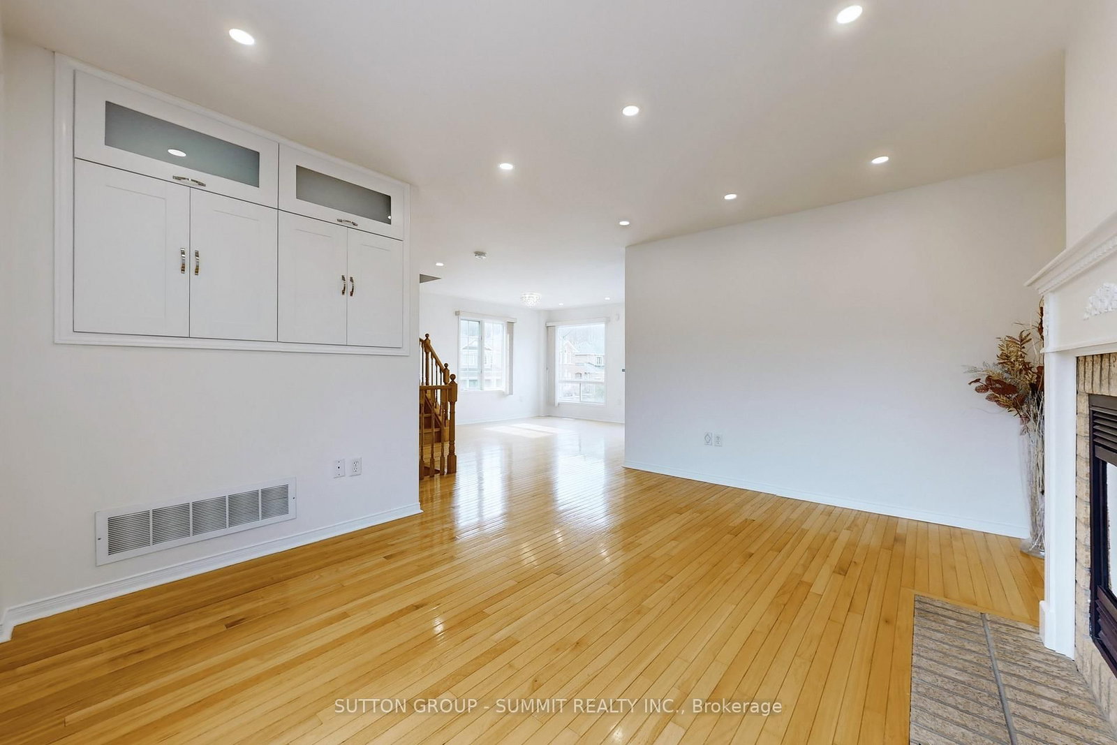 1591 WOODHENGE Way • Mississauga, ON photo 8