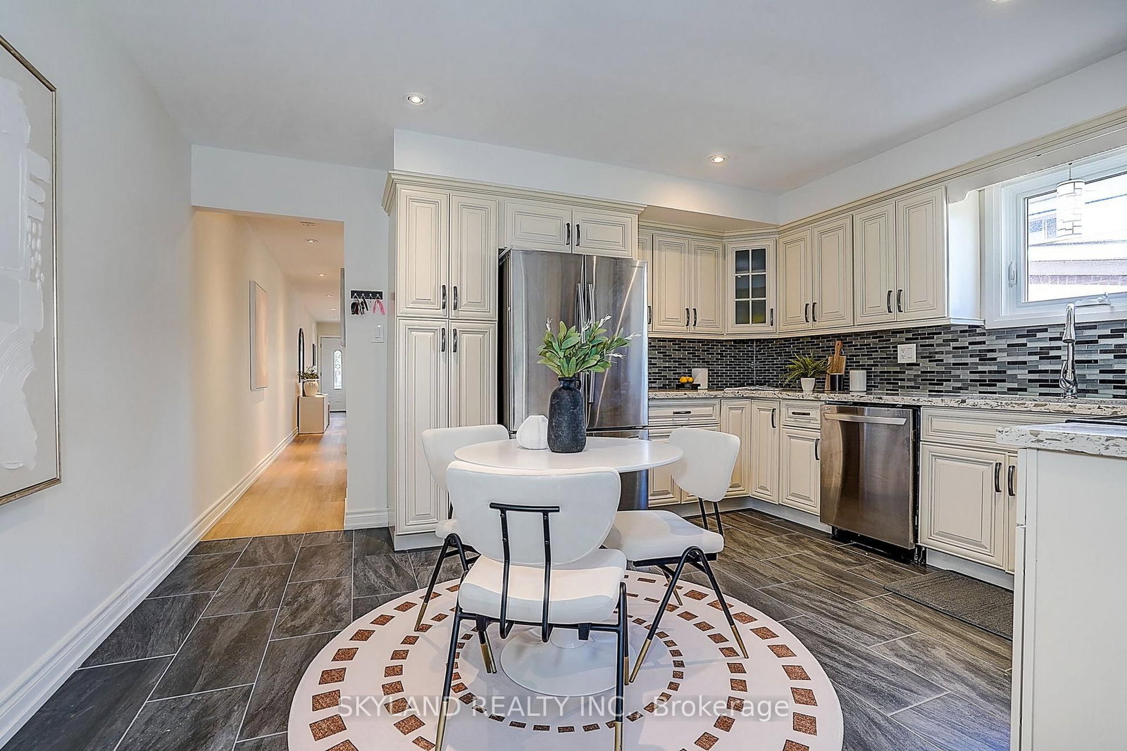 759 Shaw Street • Toronto, ON photo 16
