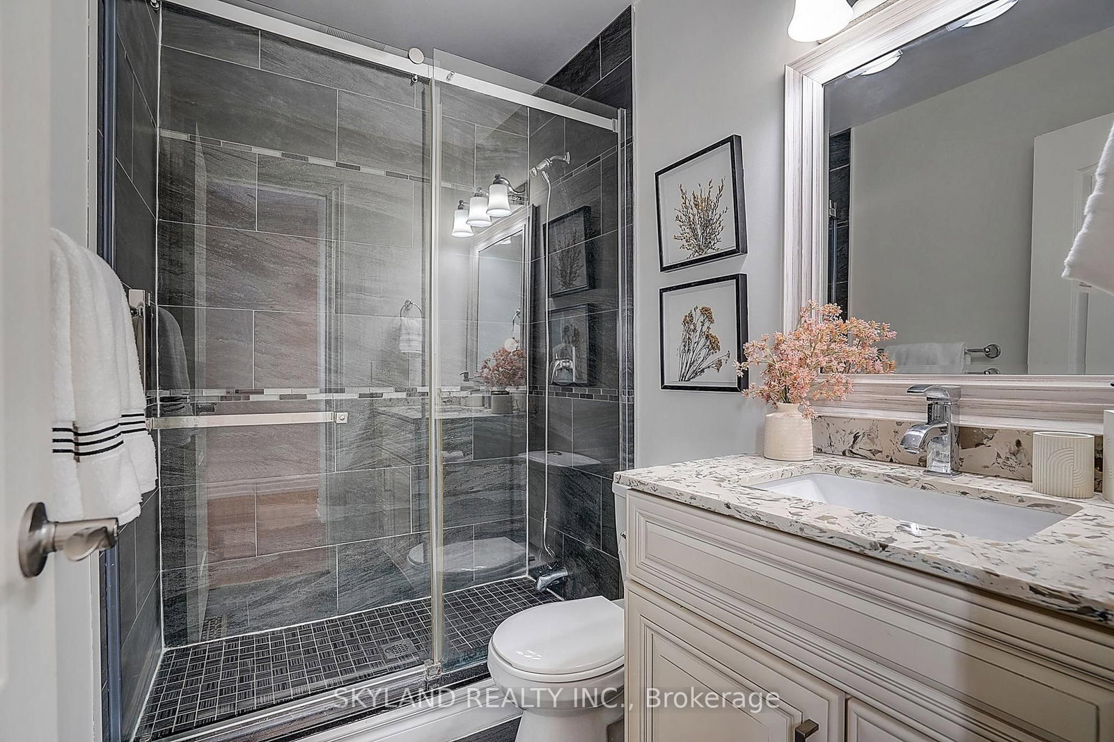 759 Shaw Street • Toronto, ON photo 19