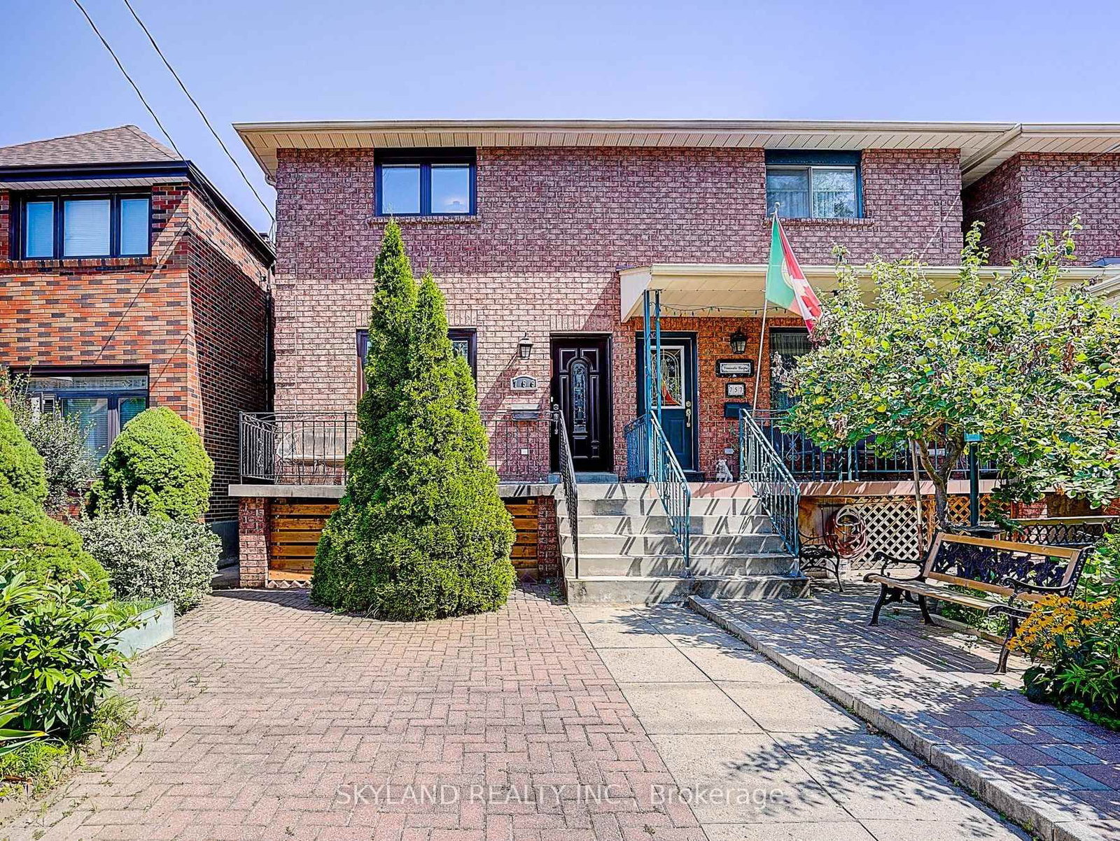 759 Shaw Street • Toronto, ON photo 2