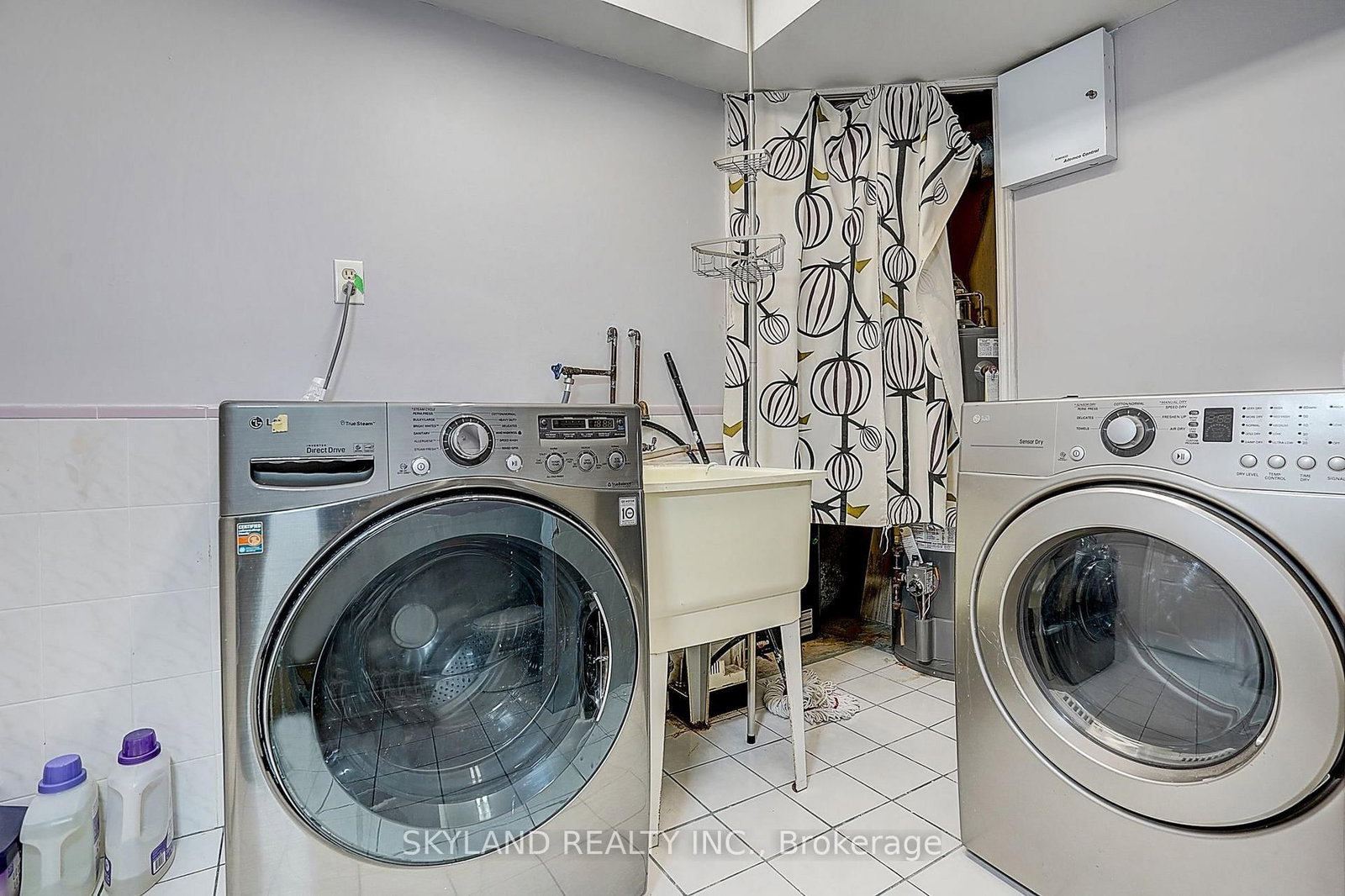 759 Shaw Street • Toronto, ON photo 38