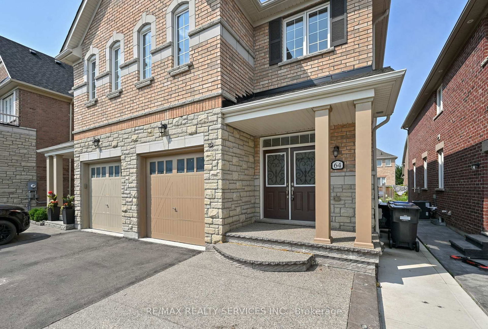 64 Maple Cider Street • Caledon, ON photo 2