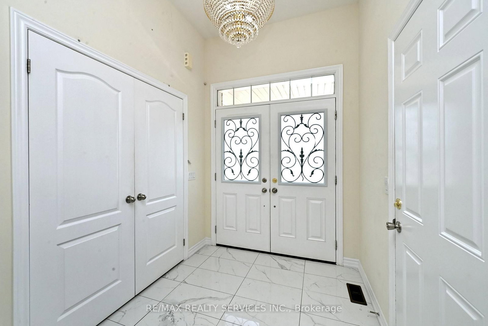 64 Maple Cider Street • Caledon, ON photo 3