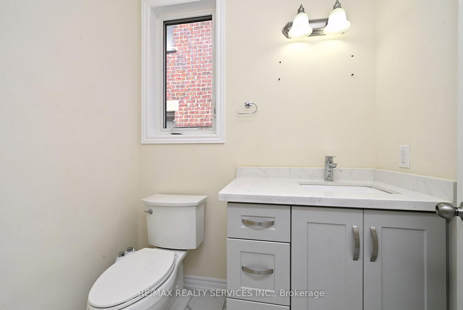 64 Maple Cider Street • Caledon, ON photo 4